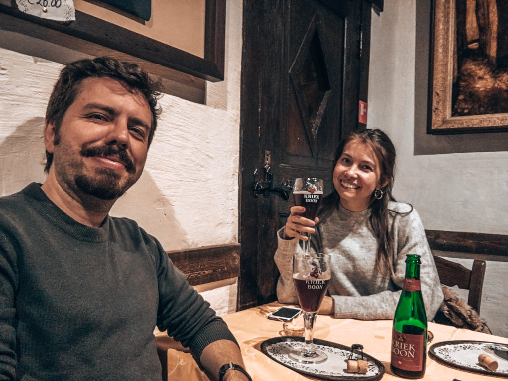 Brugge'da Gezilecek Yerler - Bira Keyfi yaparken