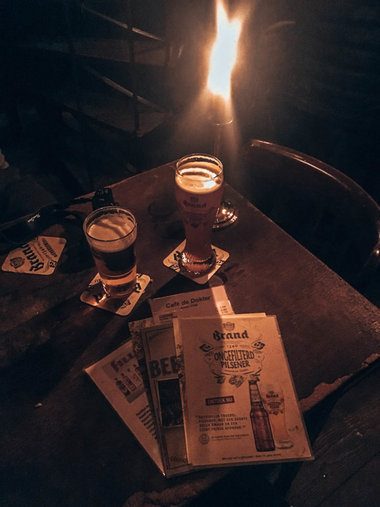 cafe de dokter amsterdam hollanda
