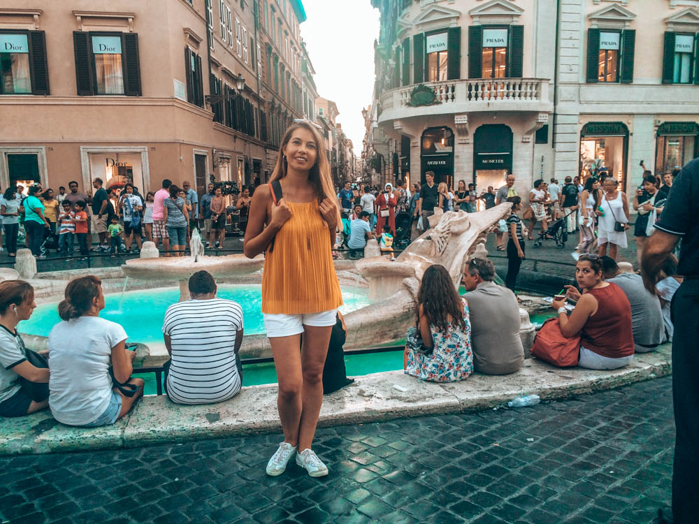 Roma Gezilecek Yerler - Fontana della Barcaccia