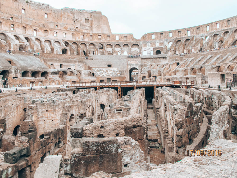 Roma'nın dev arenası kolezyum