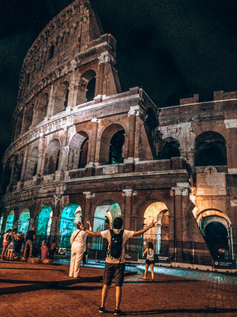 Roma'nın dev arenası kolezyum ( colosseum)